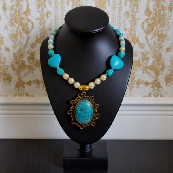 Nefertari’s Charm - Image 8