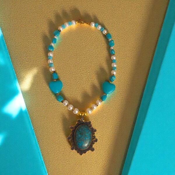Nefertari’s Charm - Image 3